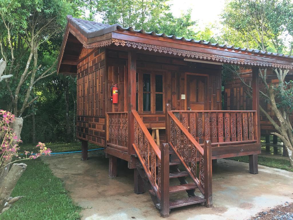 Hotel Baan Suan Kru Kob Ban Ko Maphang Exterior foto