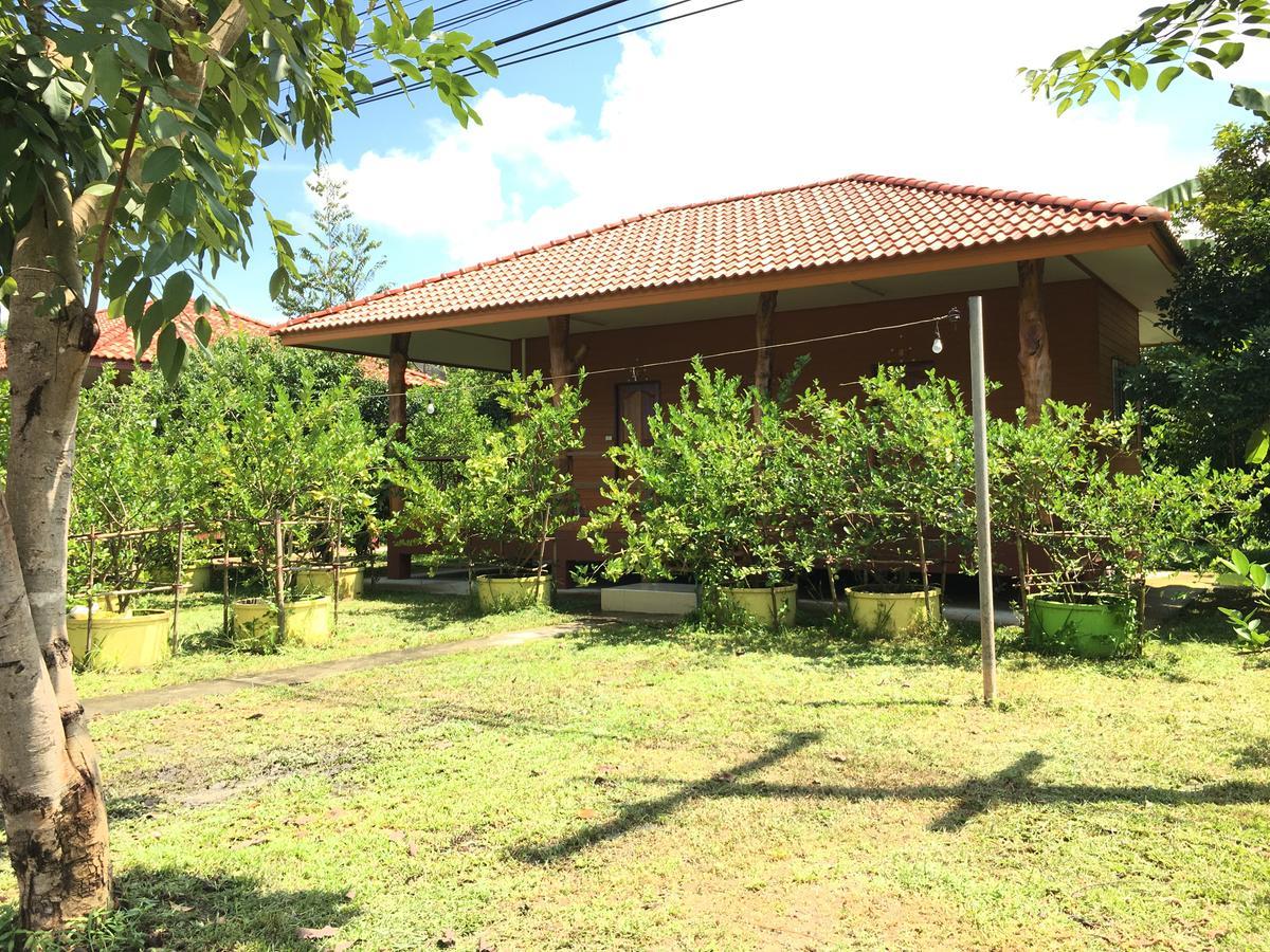 Hotel Baan Suan Kru Kob Ban Ko Maphang Exterior foto