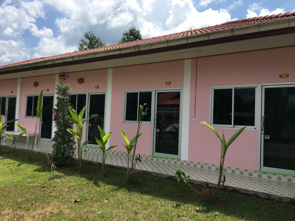 Hotel Baan Suan Kru Kob Ban Ko Maphang Exterior foto