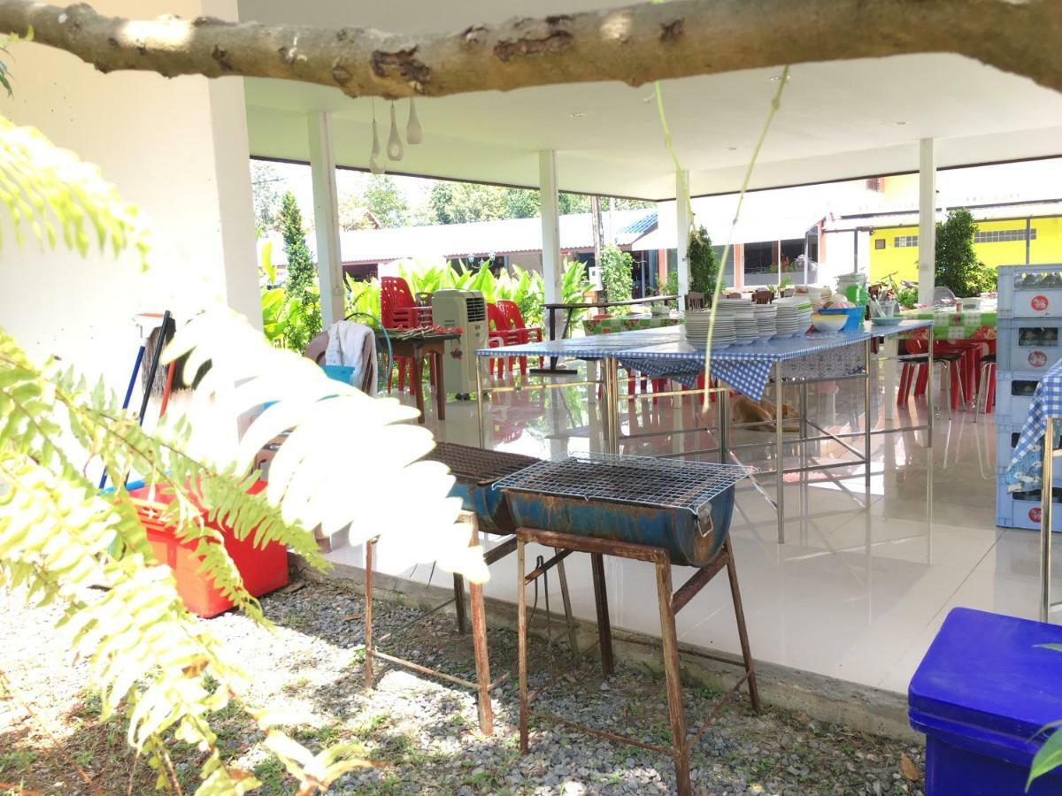 Hotel Baan Suan Kru Kob Ban Ko Maphang Exterior foto