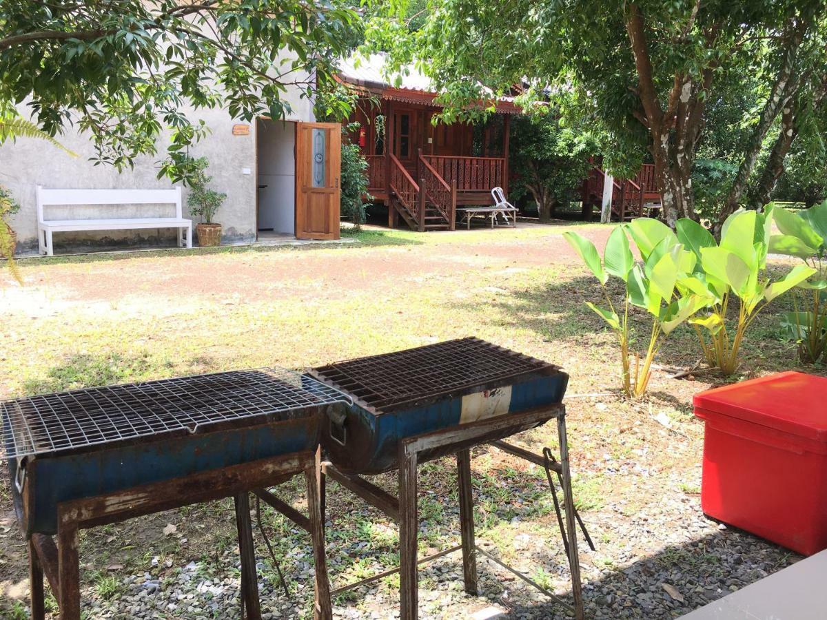 Hotel Baan Suan Kru Kob Ban Ko Maphang Exterior foto