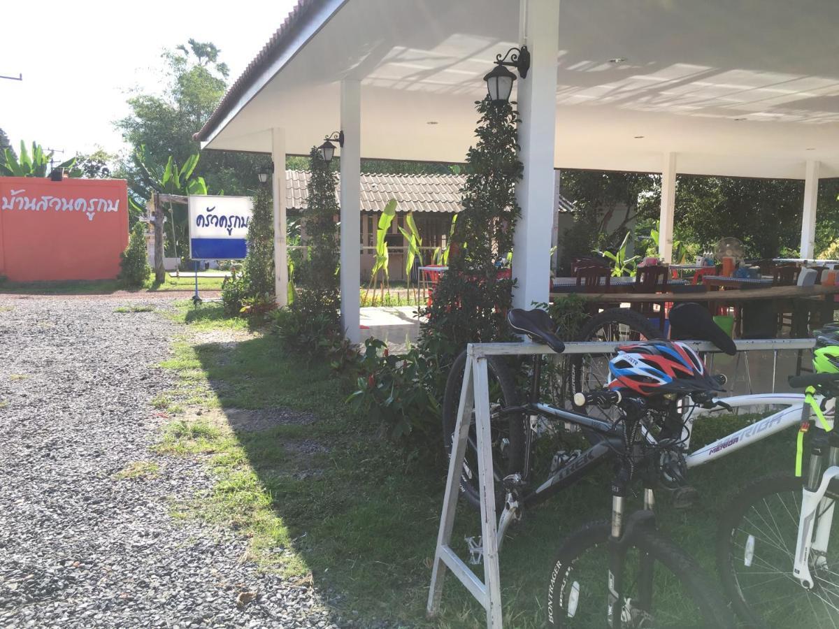 Hotel Baan Suan Kru Kob Ban Ko Maphang Exterior foto