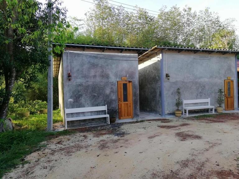 Hotel Baan Suan Kru Kob Ban Ko Maphang Exterior foto